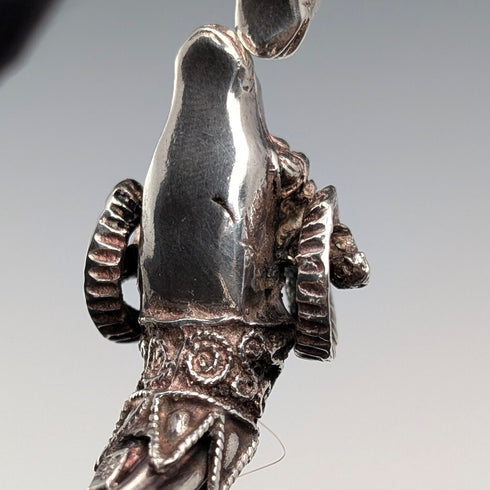 Vintage Sterling Silver Ram's Head Hinged Bangle Bracelet 42g